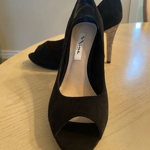 Auth Nina Rhinestone peep toe platform heels. Size 8.